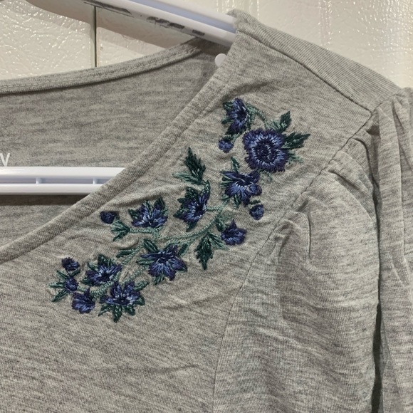 💘2 for $20💘 American Eagle Long Sleeve Shirt - Picture 2 of 3